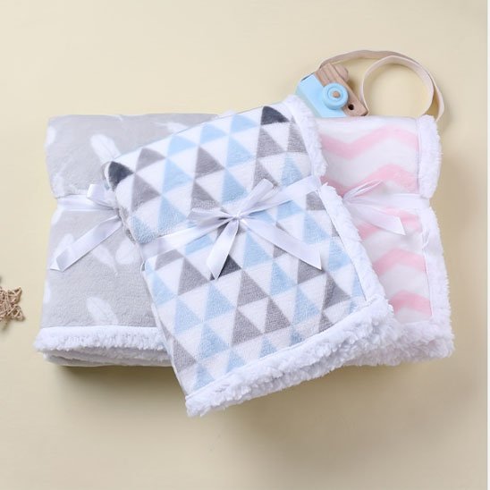 Couverture bébé bleu rose gris