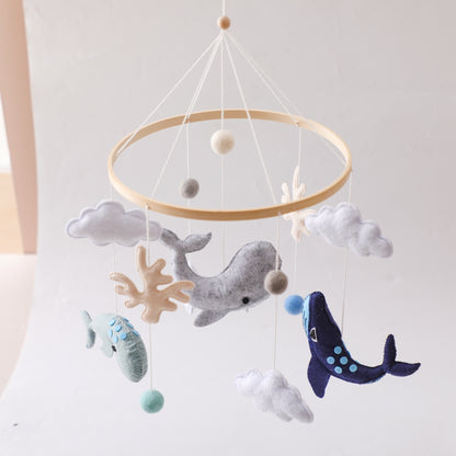 mobile bebe reve aquatique baleine tournent
