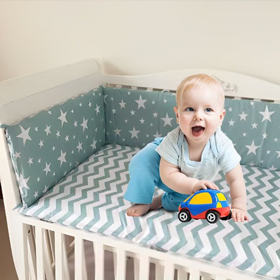 Tour de lit bébé avec voiture