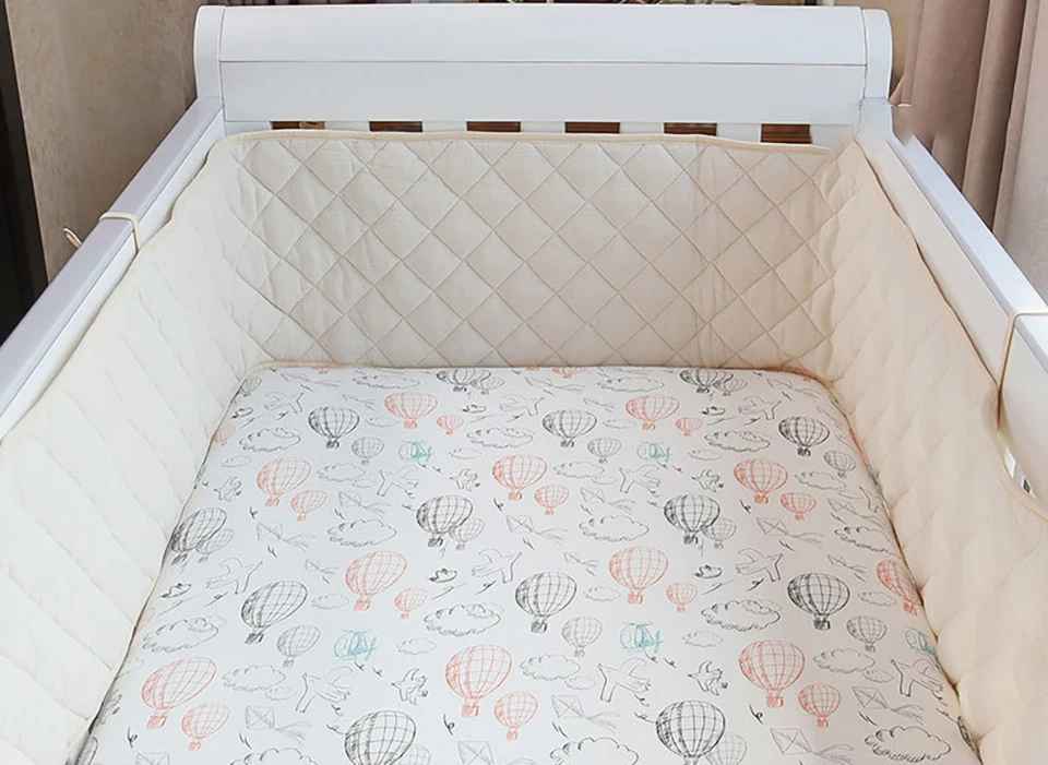 tour de lit pour bebe beige